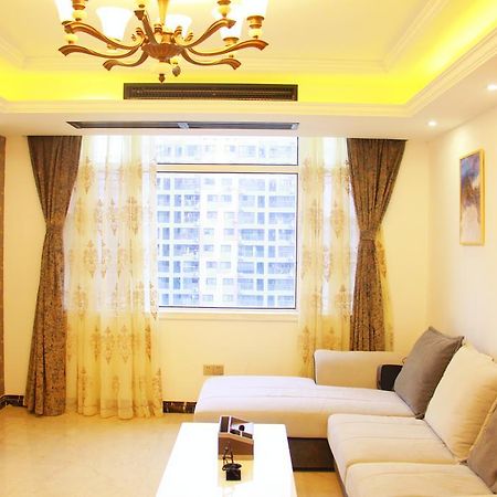 Line 2 Apartment Wuhan Bagian luar foto