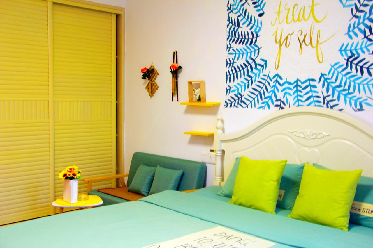 Line 2 Apartment Wuhan Bagian luar foto