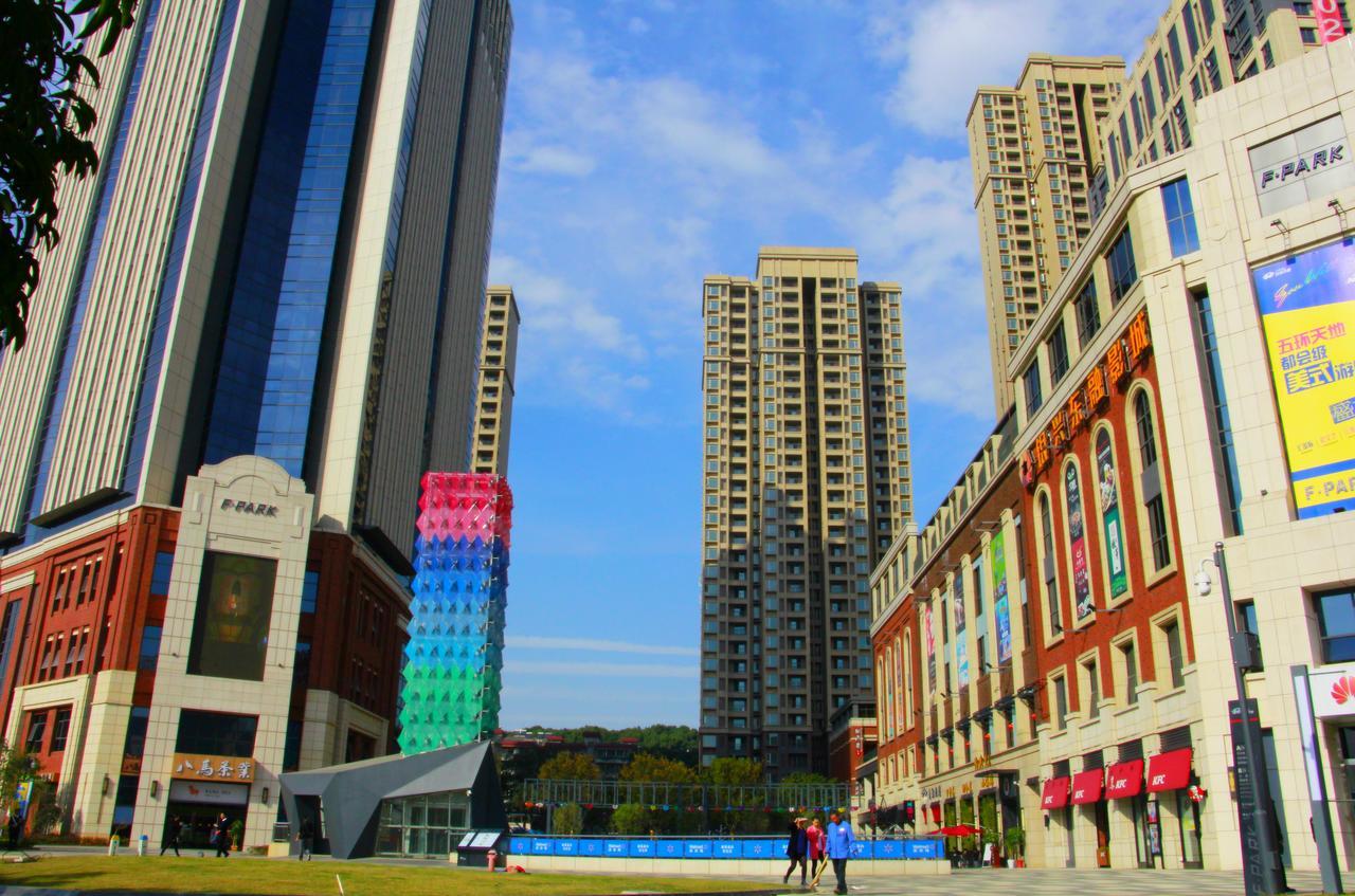 Line 2 Apartment Wuhan Bagian luar foto