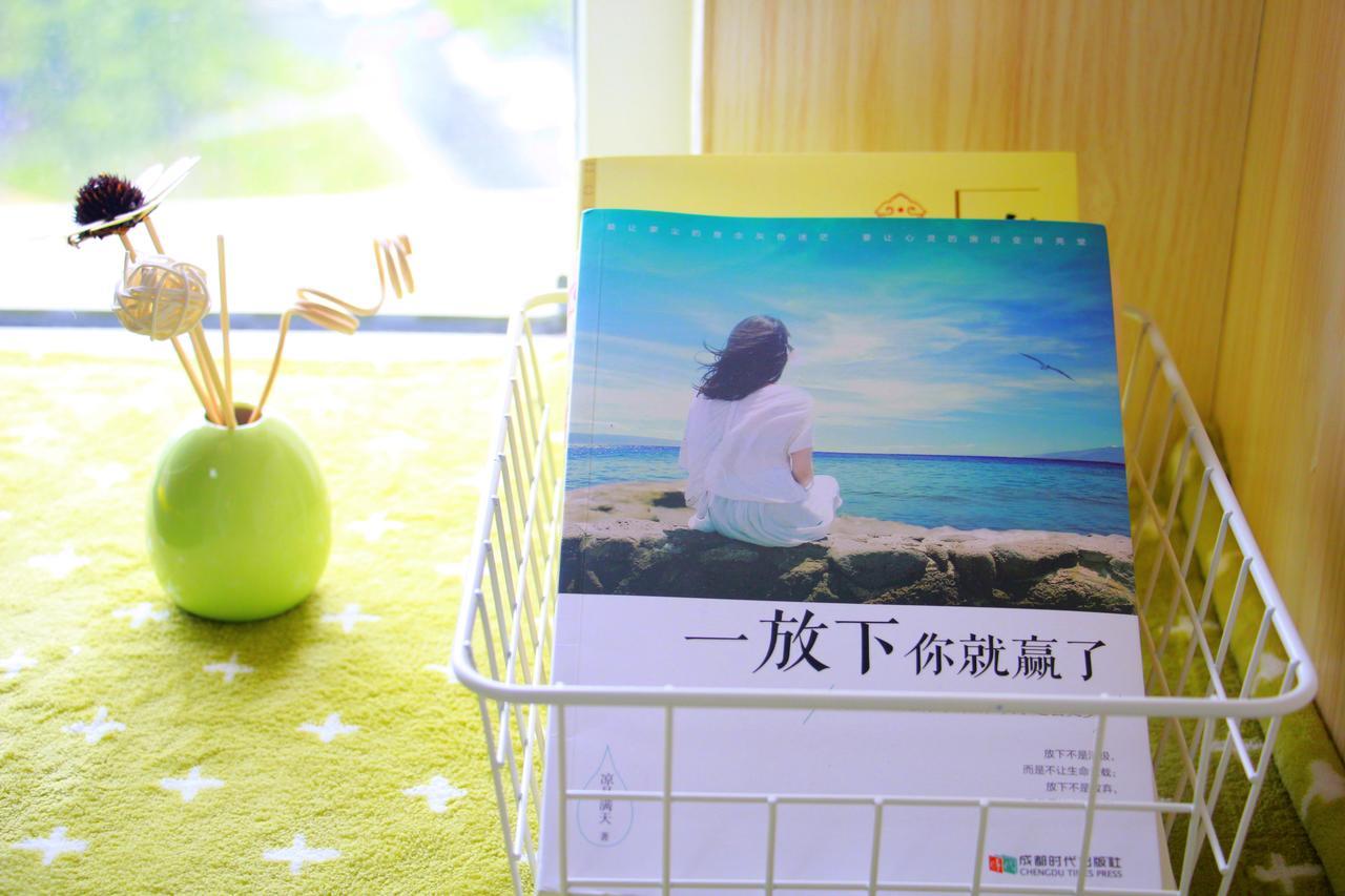 Line 2 Apartment Wuhan Bagian luar foto