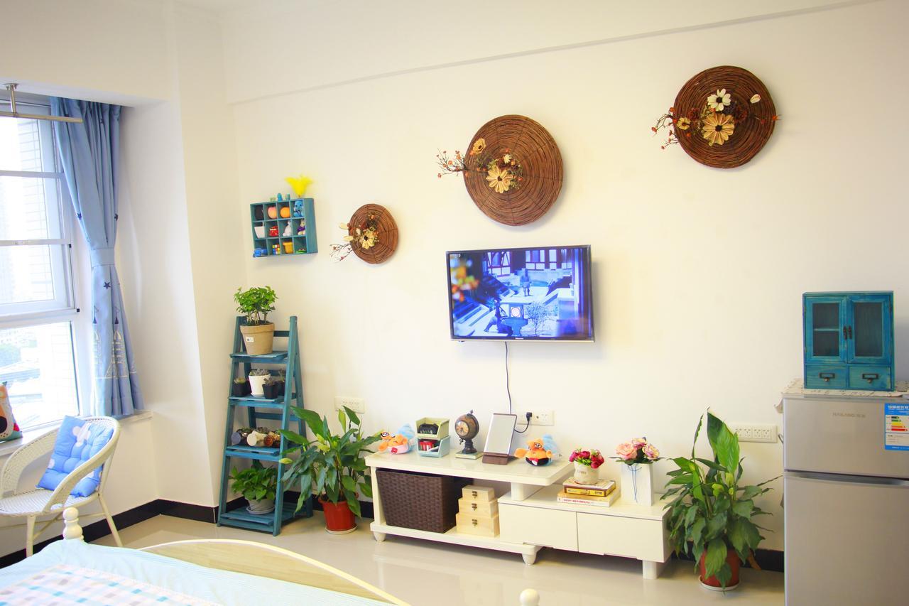 Line 2 Apartment Wuhan Bagian luar foto