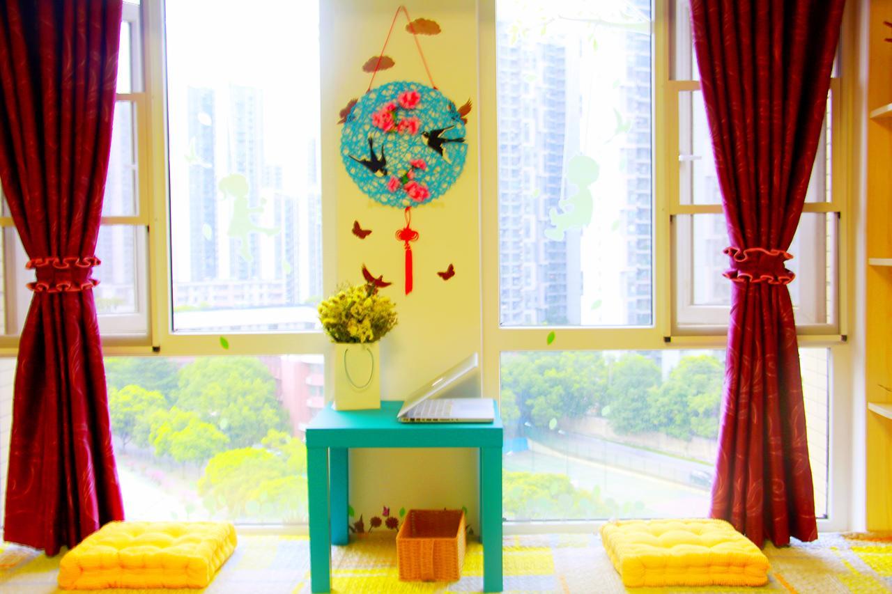 Line 2 Apartment Wuhan Bagian luar foto