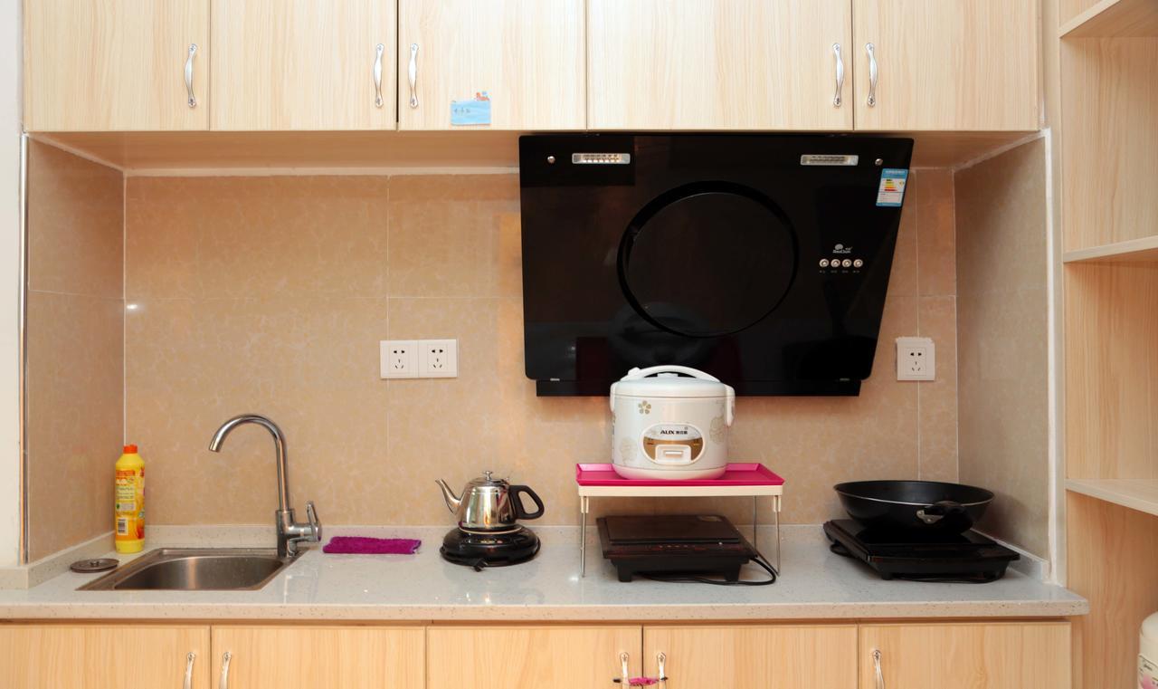 Line 2 Apartment Wuhan Bagian luar foto