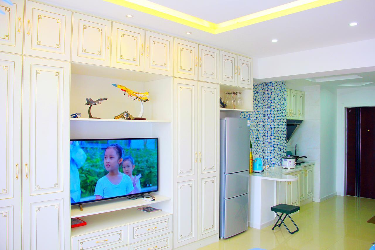 Line 2 Apartment Wuhan Bagian luar foto