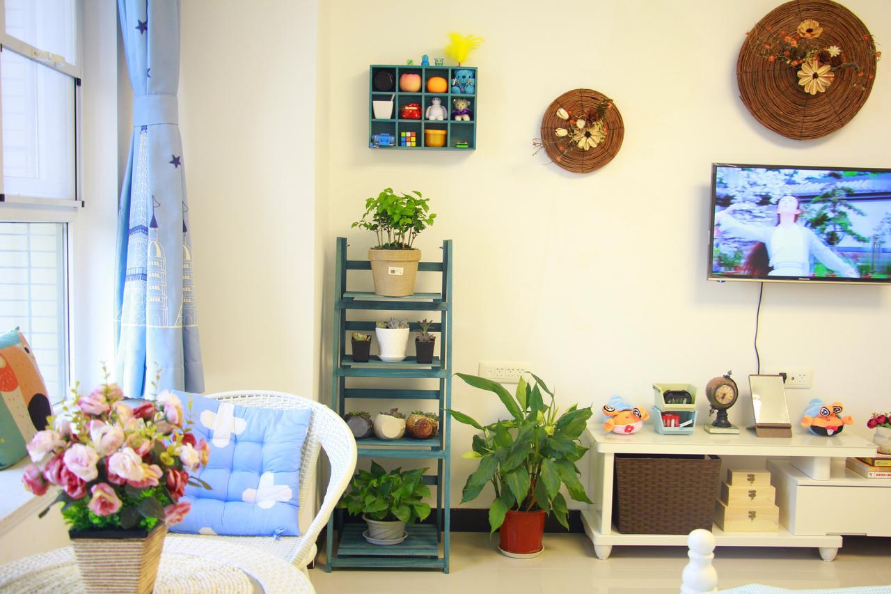 Line 2 Apartment Wuhan Bagian luar foto