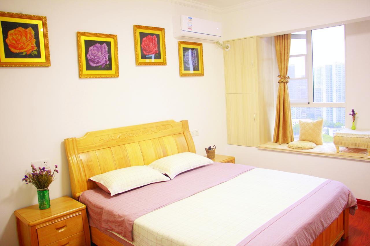 Line 2 Apartment Wuhan Bagian luar foto