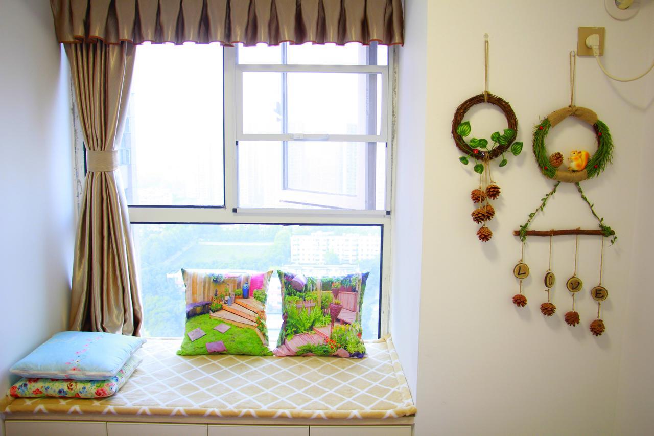 Line 2 Apartment Wuhan Bagian luar foto