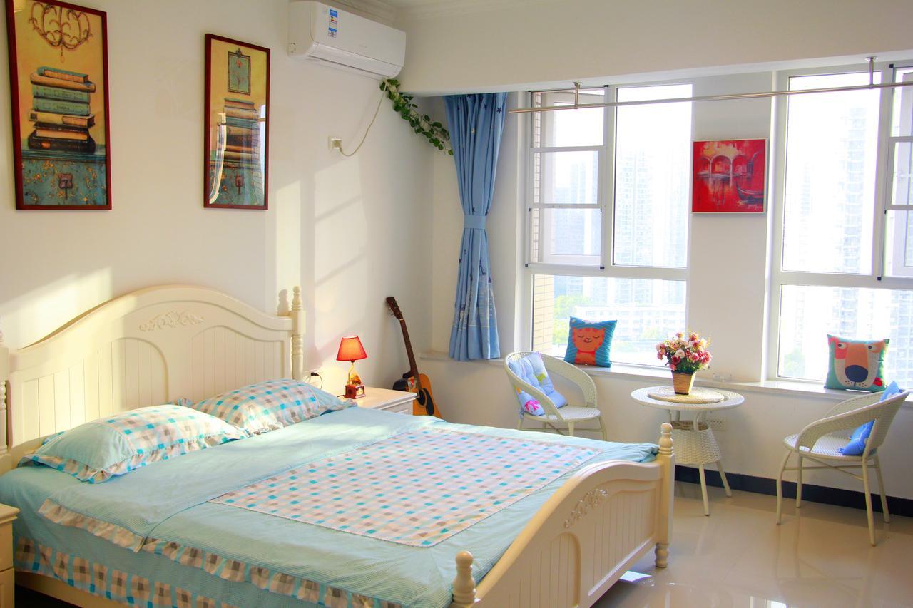 Line 2 Apartment Wuhan Bagian luar foto