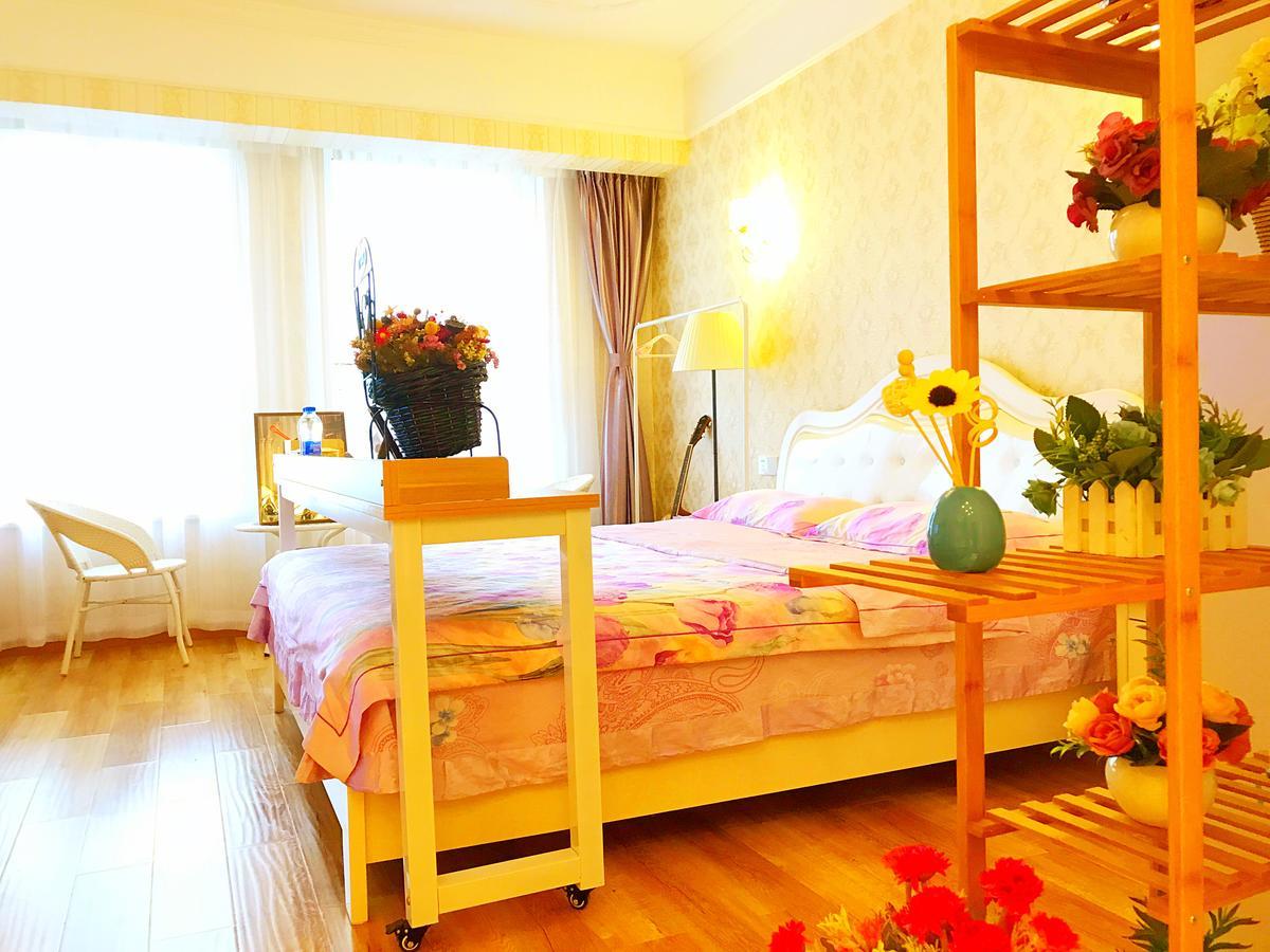 Line 2 Apartment Wuhan Bagian luar foto