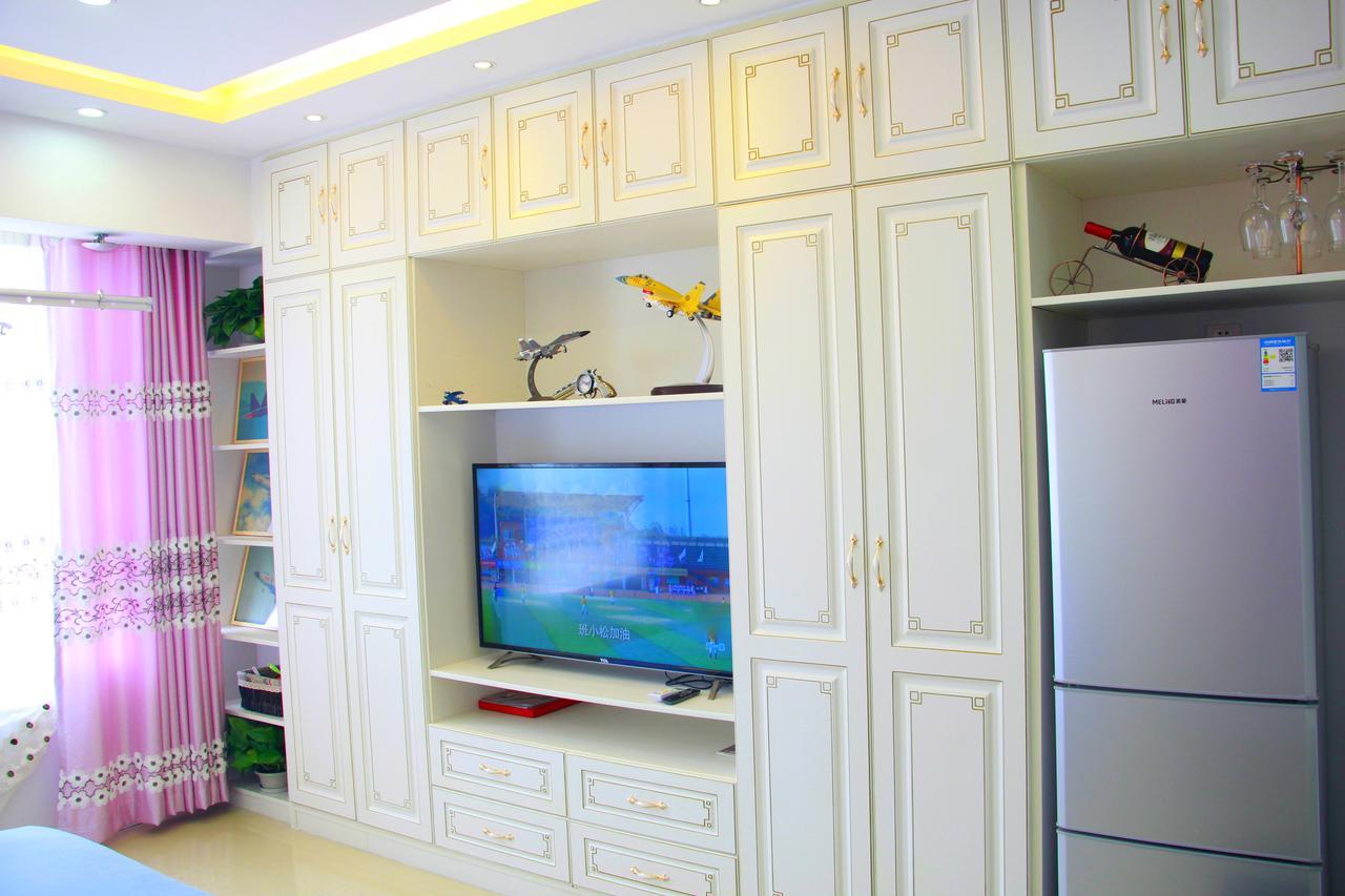 Line 2 Apartment Wuhan Bagian luar foto