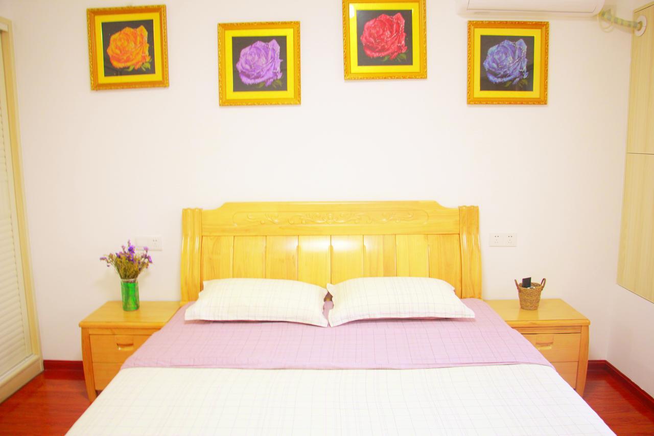 Line 2 Apartment Wuhan Bagian luar foto