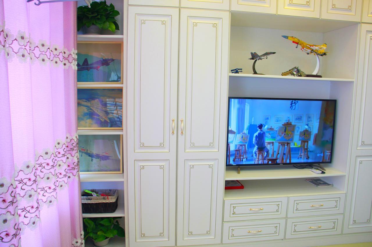 Line 2 Apartment Wuhan Bagian luar foto