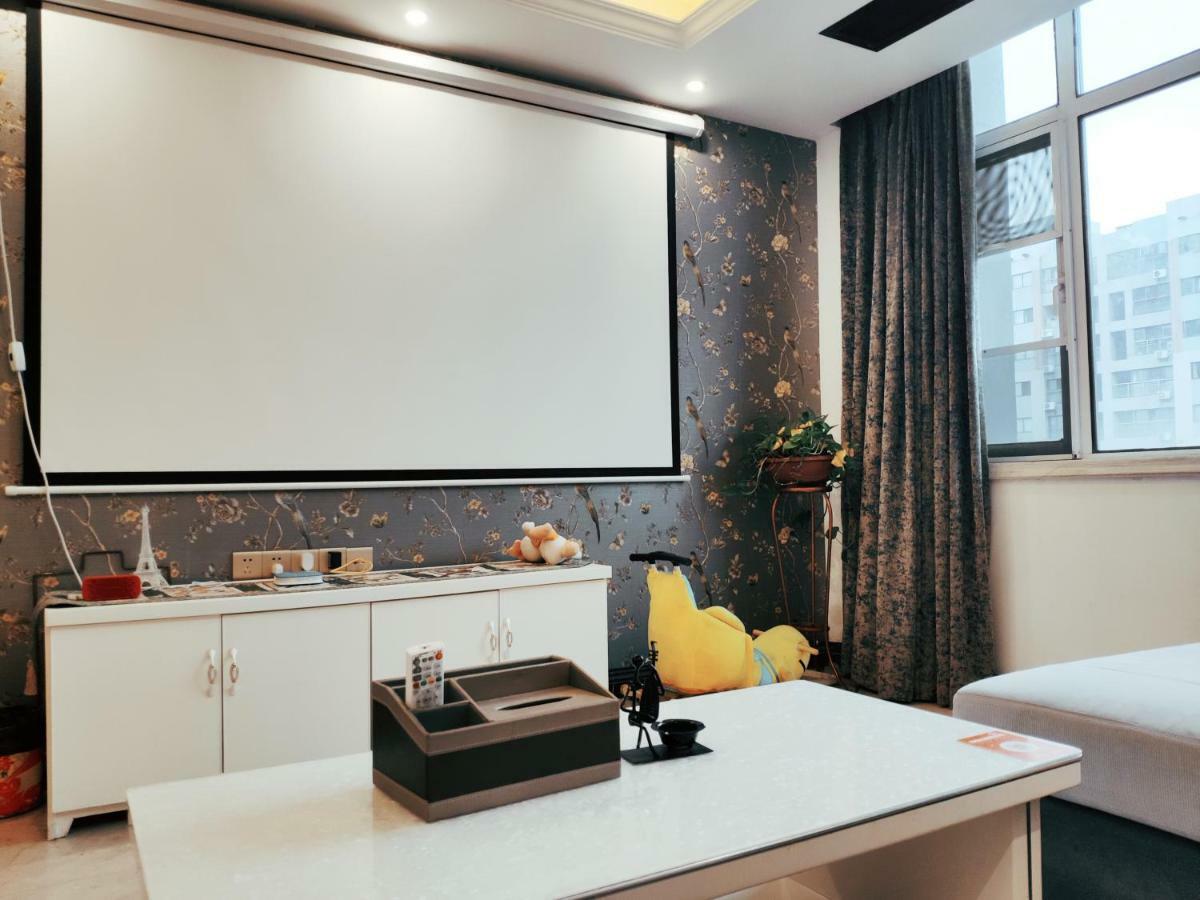 Line 2 Apartment Wuhan Bagian luar foto